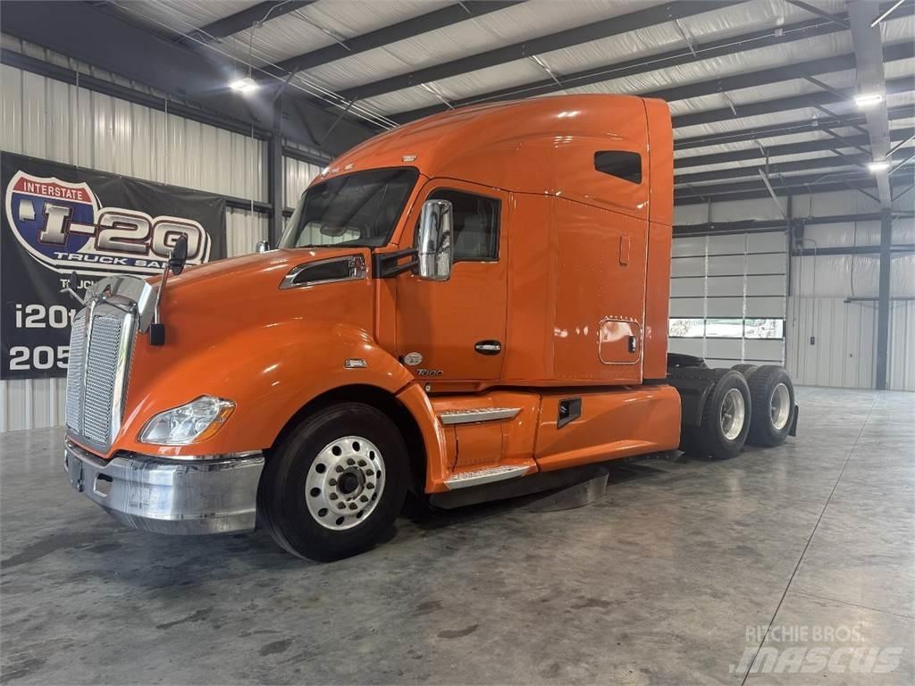 Kenworth T680 Τράκτορες
