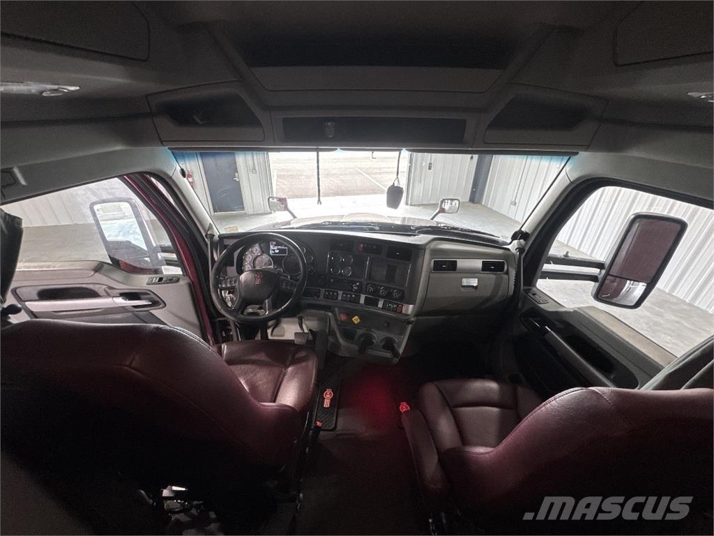 Kenworth T680 Τράκτορες