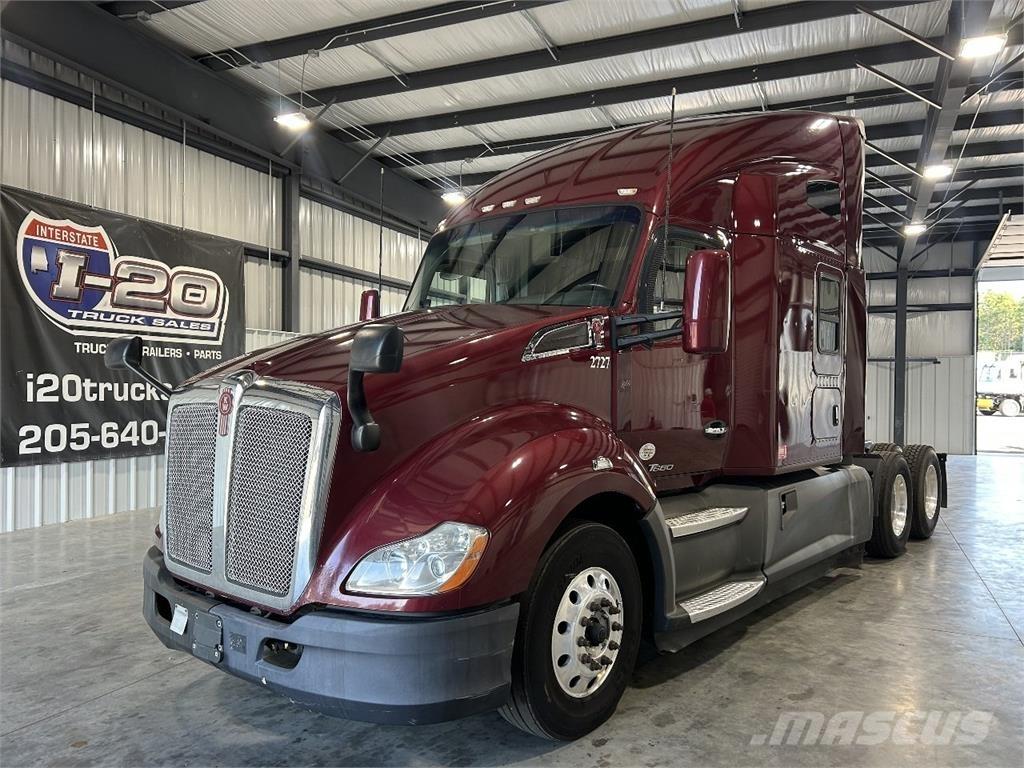 Kenworth T680 Τράκτορες