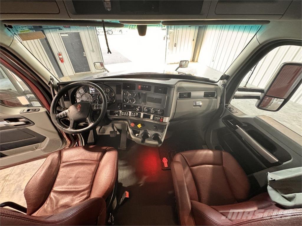 Kenworth T680 Τράκτορες