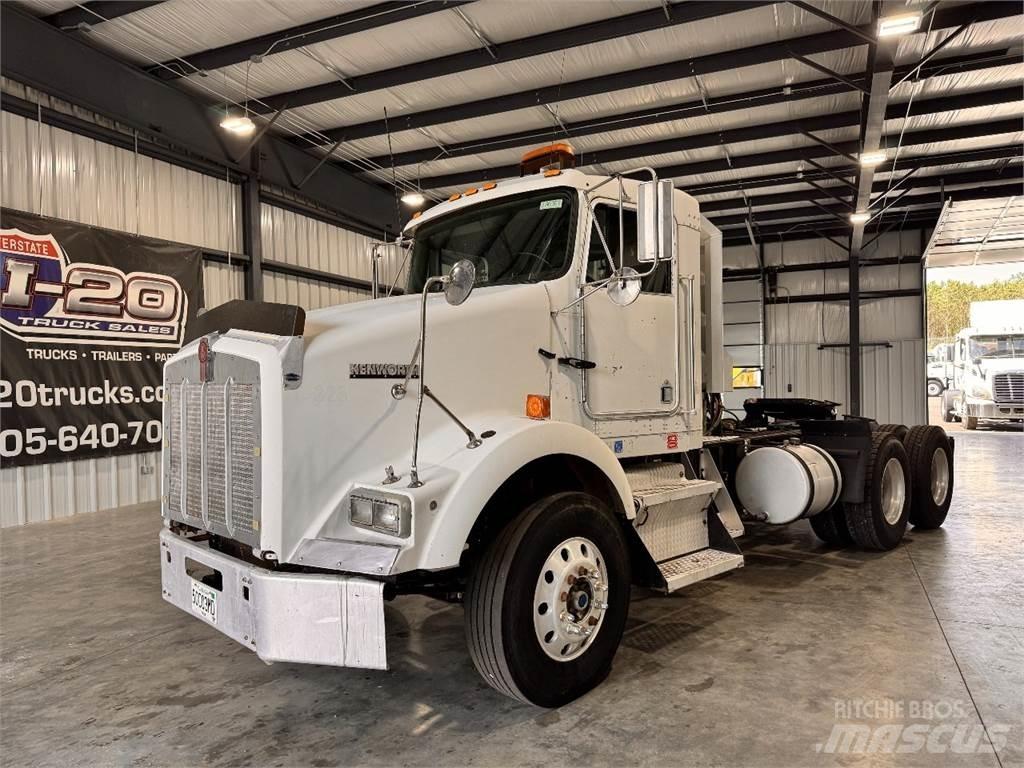Kenworth T800 Τράκτορες