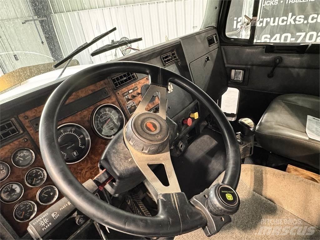 Kenworth T800 Τράκτορες