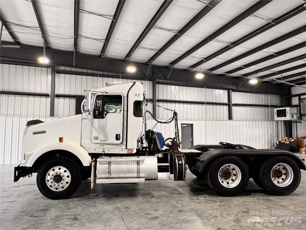 Kenworth T800 Τράκτορες
