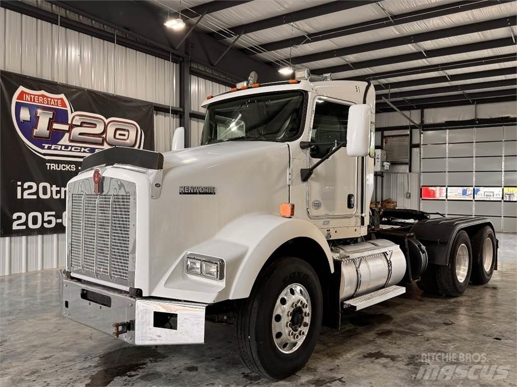 Kenworth T800 Τράκτορες