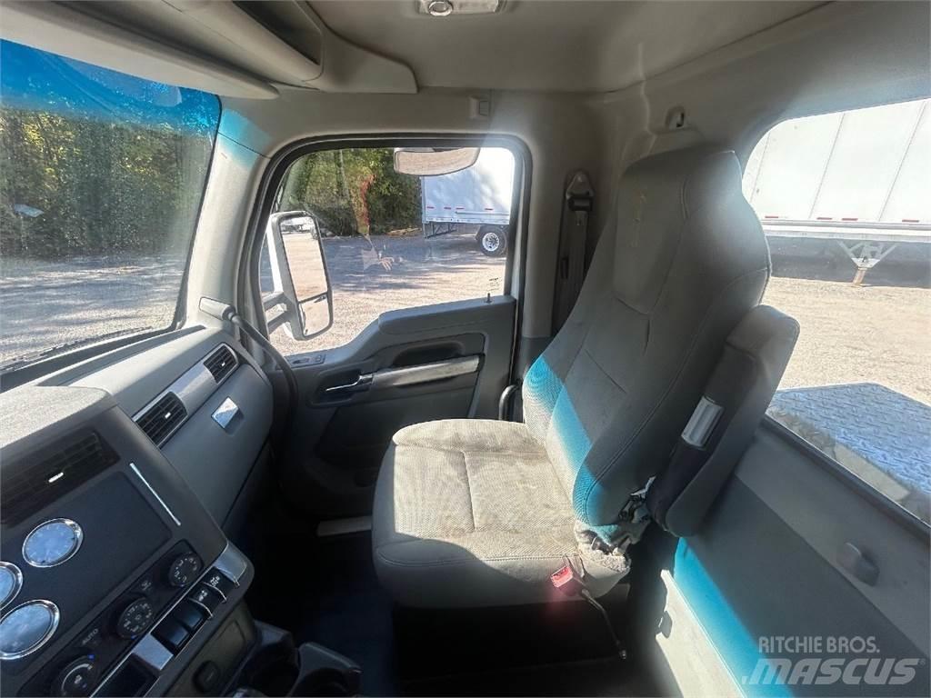 Kenworth T880 Τράκτορες
