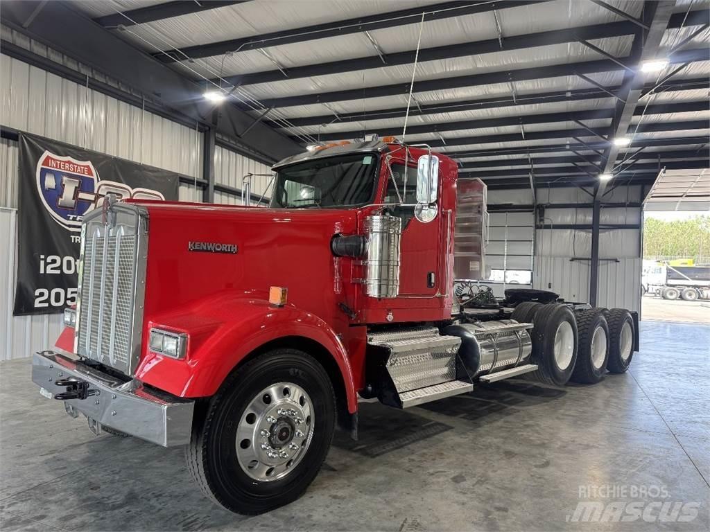 Kenworth W900 Τράκτορες