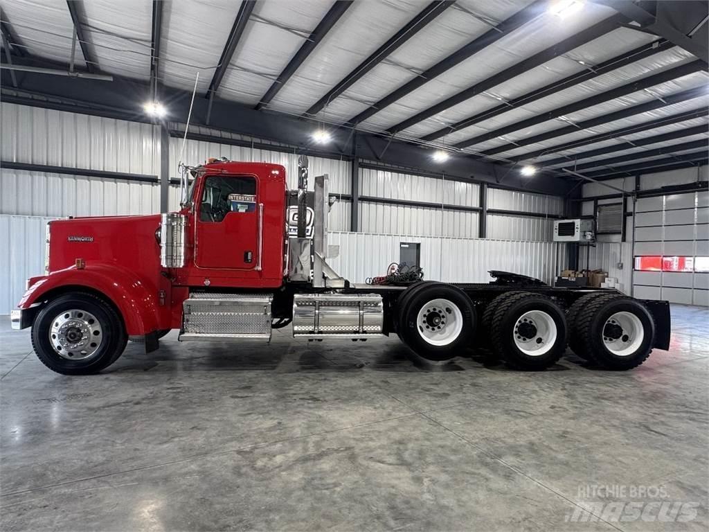 Kenworth W900 Τράκτορες