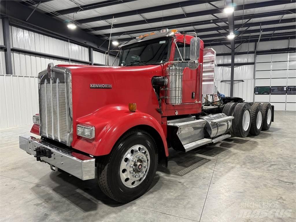 Kenworth W900L Τράκτορες