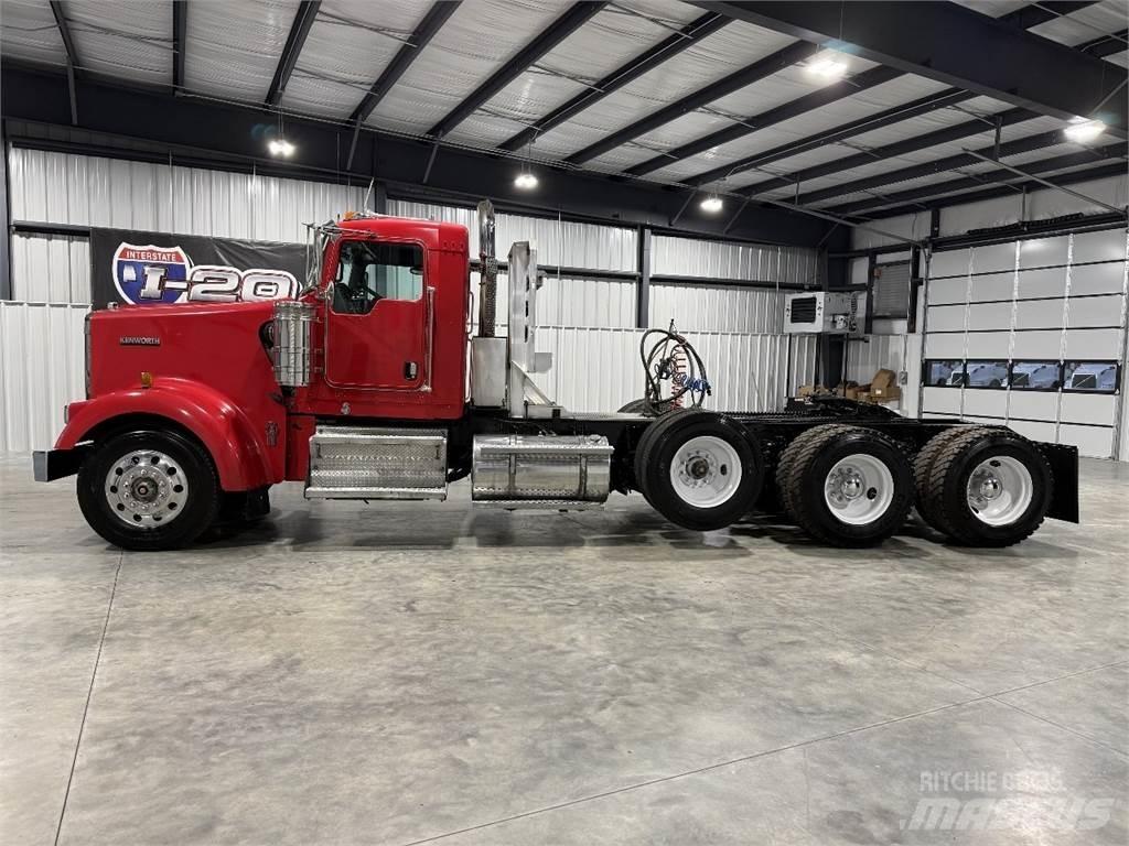 Kenworth W900L Τράκτορες
