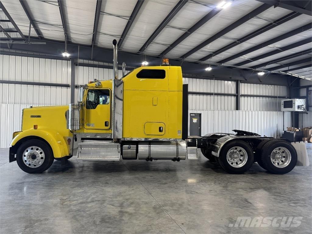 Kenworth W900L Τράκτορες