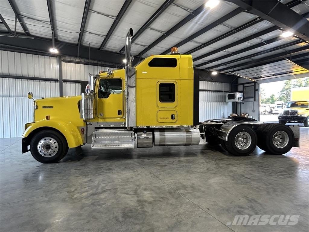 Kenworth W900L Τράκτορες