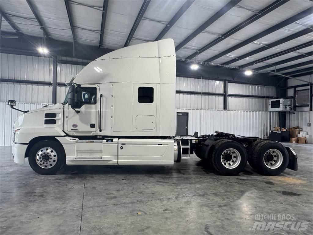Mack AN64T Τράκτορες