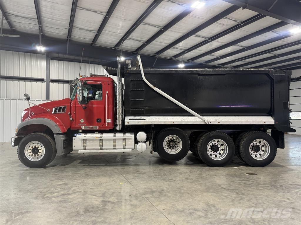 Mack GR64F Φορτηγά Ανατροπή