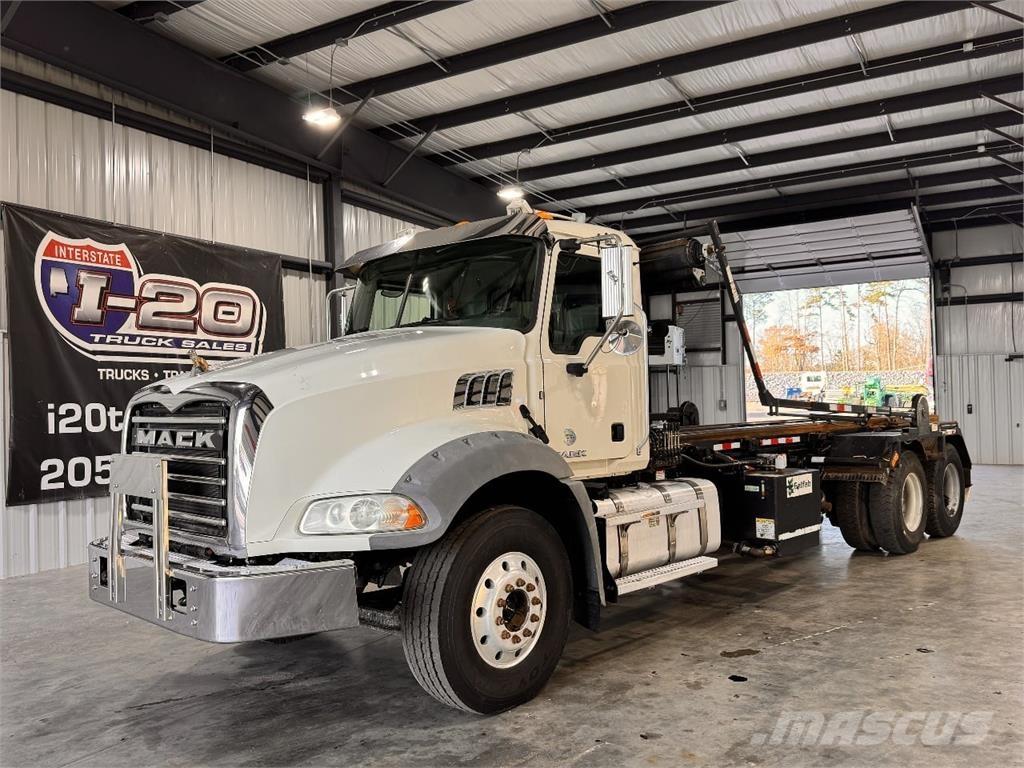 Mack GU813 Φορτηγά για εμπορευματοκιβώτια