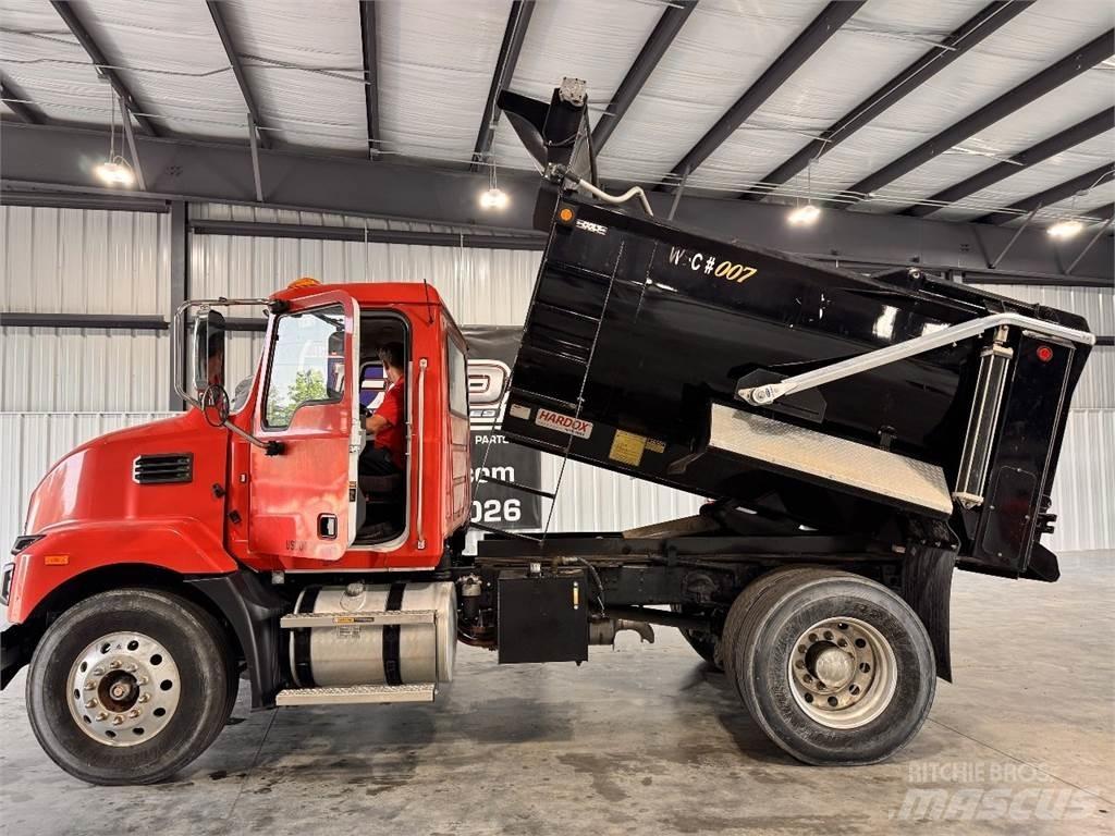 Mack MD6 Φορτηγά Ανατροπή