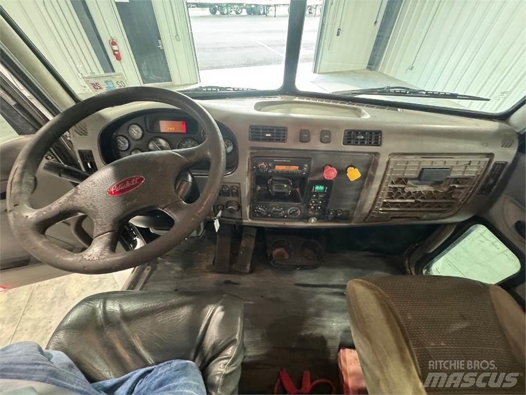 Peterbilt 330 Φορτηγά Kαρότσα με ανοιγόμενα πλαϊνά