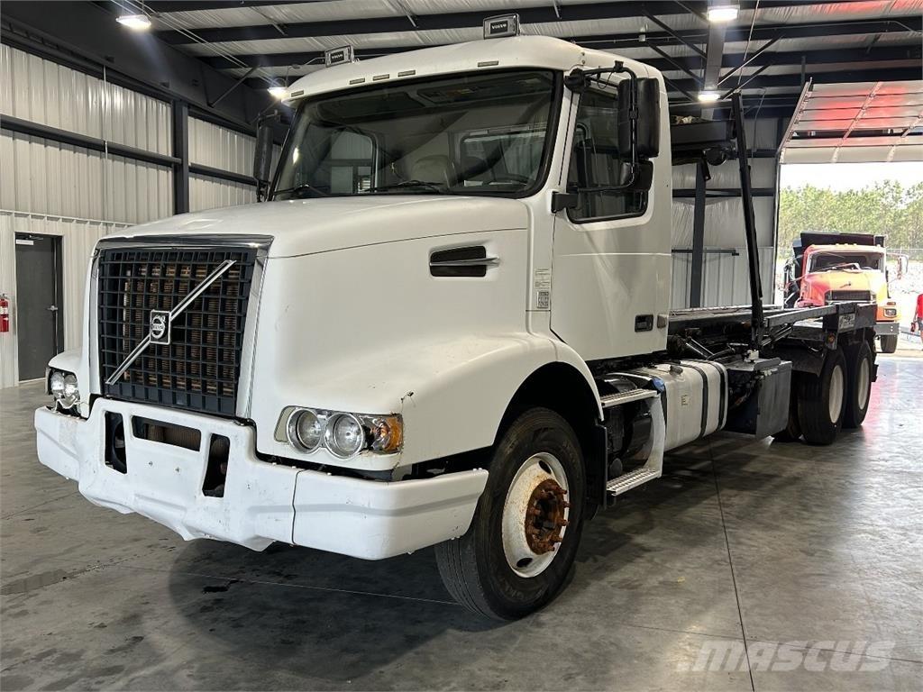 Volvo VHD Φορτηγά για εμπορευματοκιβώτια