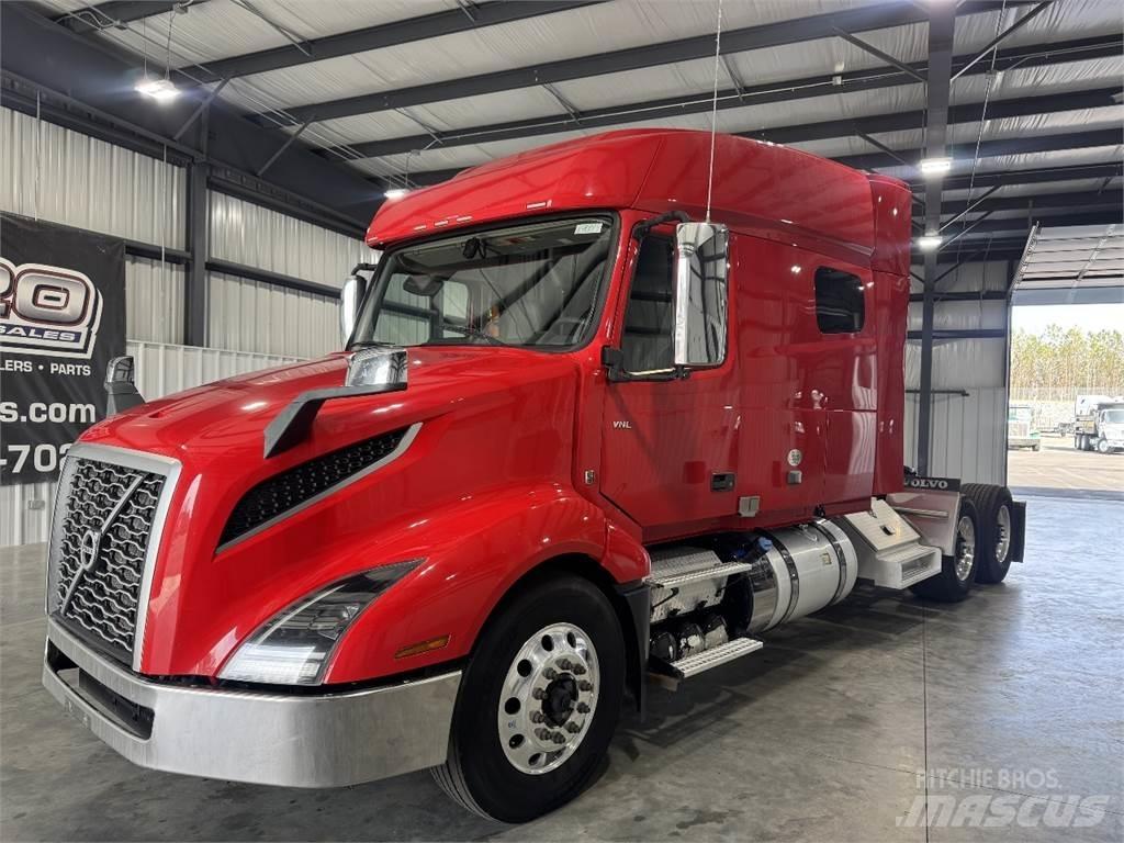 Volvo VNL64T740 Τράκτορες
