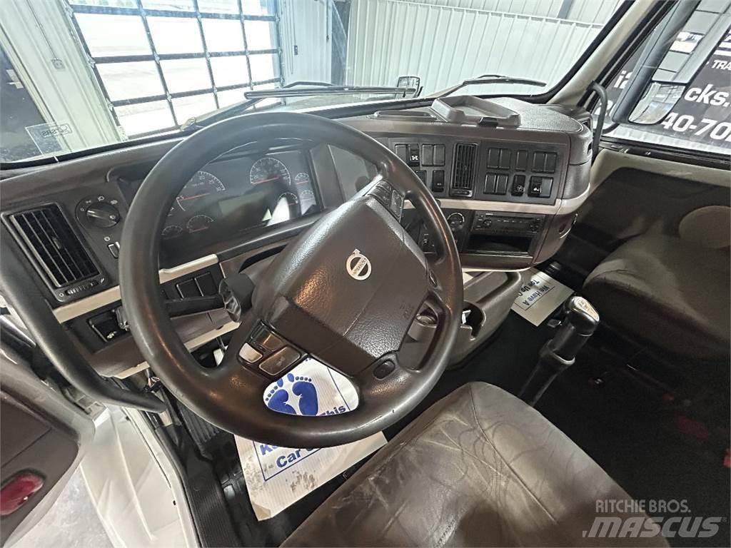 Volvo VNM64T200 Τράκτορες