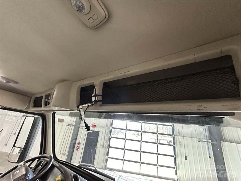 Volvo VNM64T200 Τράκτορες