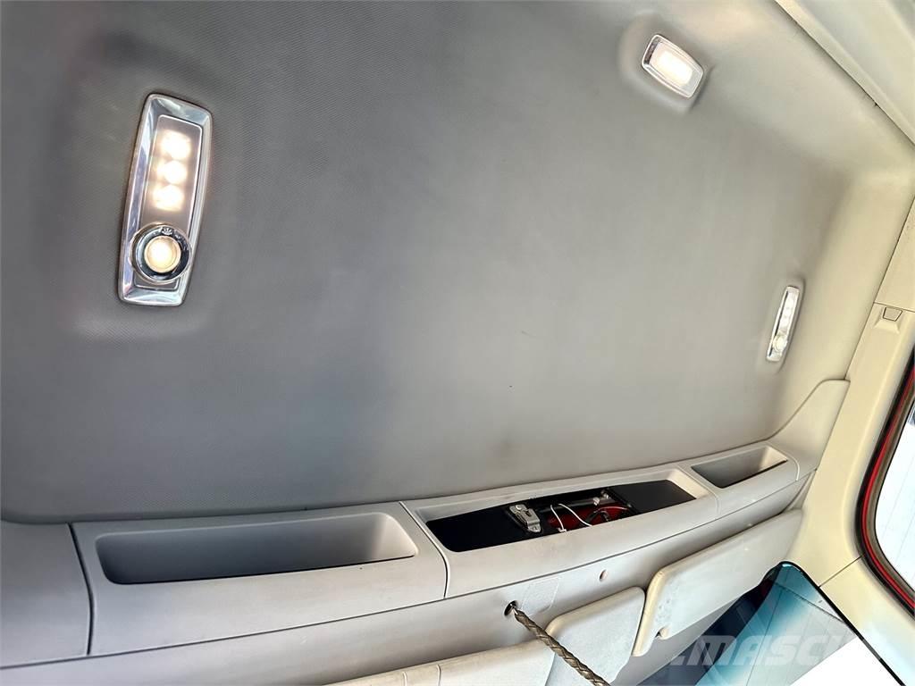 Kenworth T880 Τράκτορες