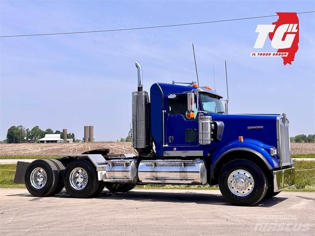 Kenworth W900 Τράκτορες