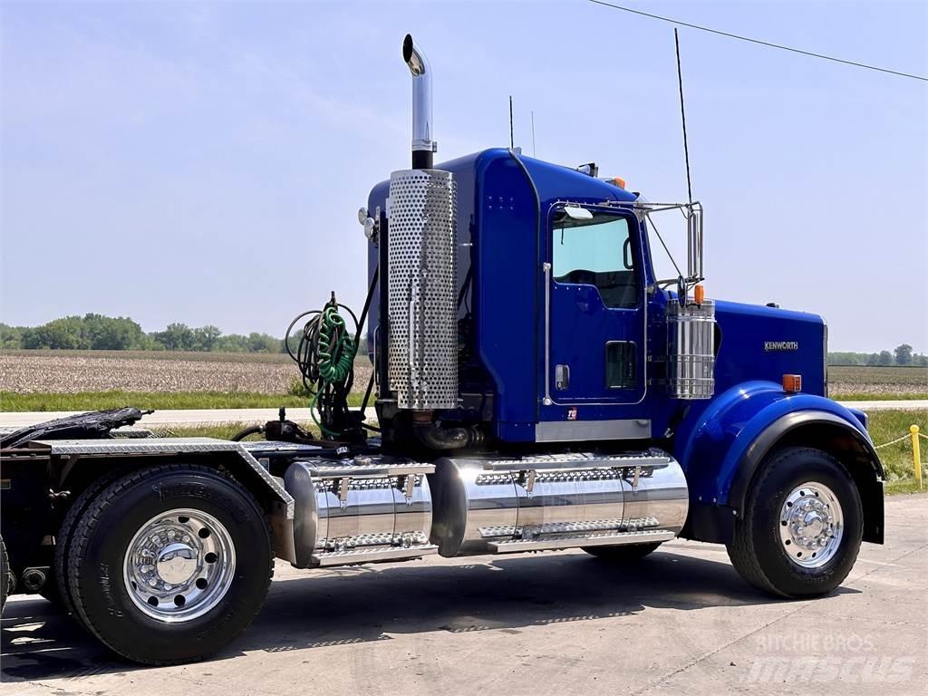 Kenworth W900 Τράκτορες