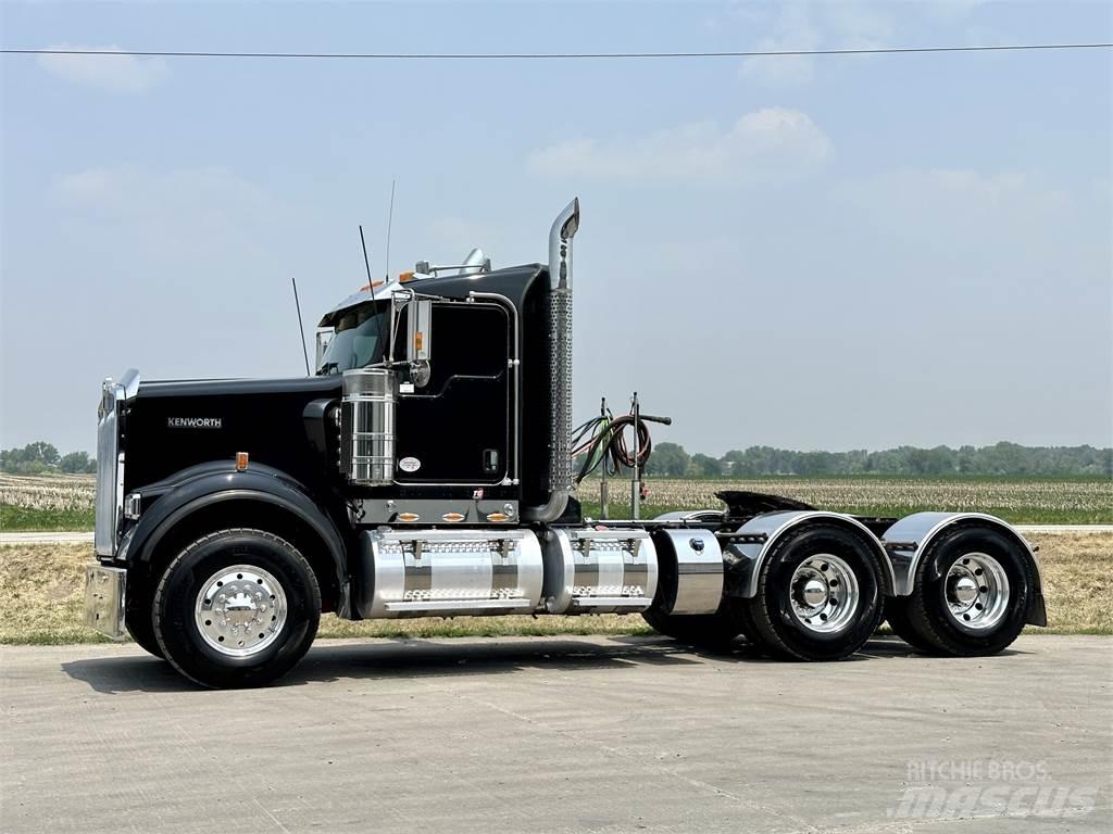 Kenworth W900 Τράκτορες