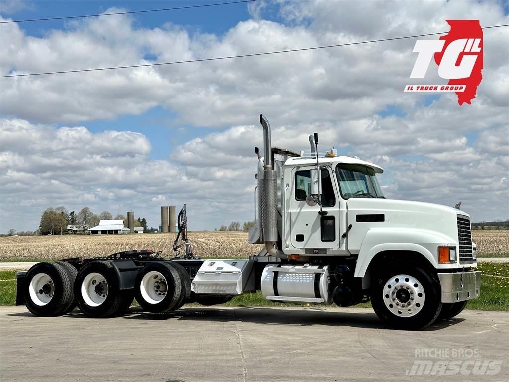 Mack CH613 Τράκτορες