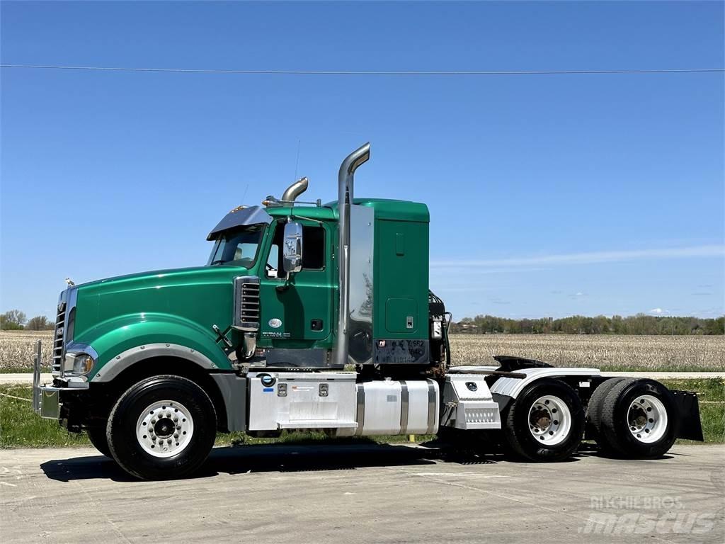 Mack Titan TD713 Τράκτορες