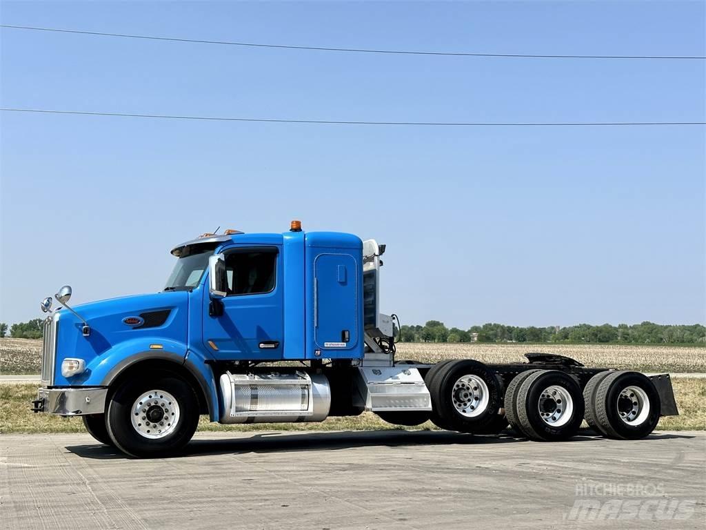 Peterbilt 567 Τράκτορες