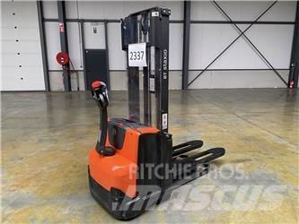 Toyota BT SWE100 Ηλεκτρικά παλετοφόρα με ιστό