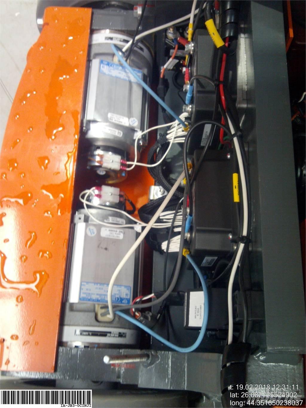 JLG Toucan duo Ανυψωτήρες με κατακόρυφους πυλώνες