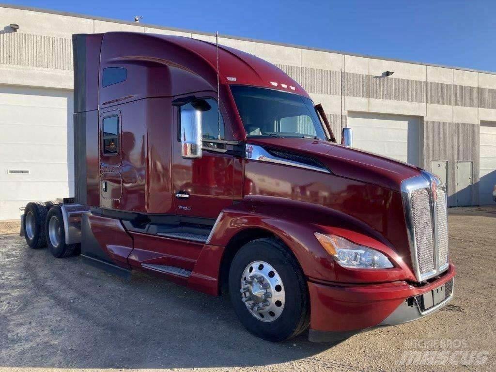 Kenworth T680 Τράκτορες