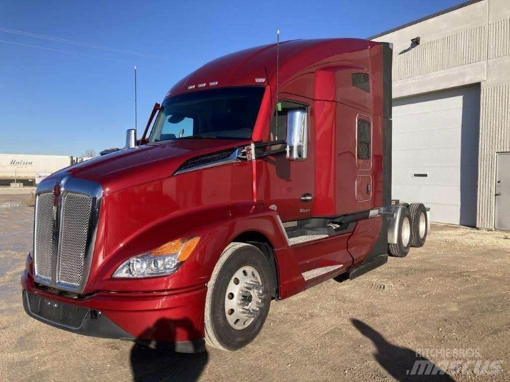 Kenworth T680 Τράκτορες