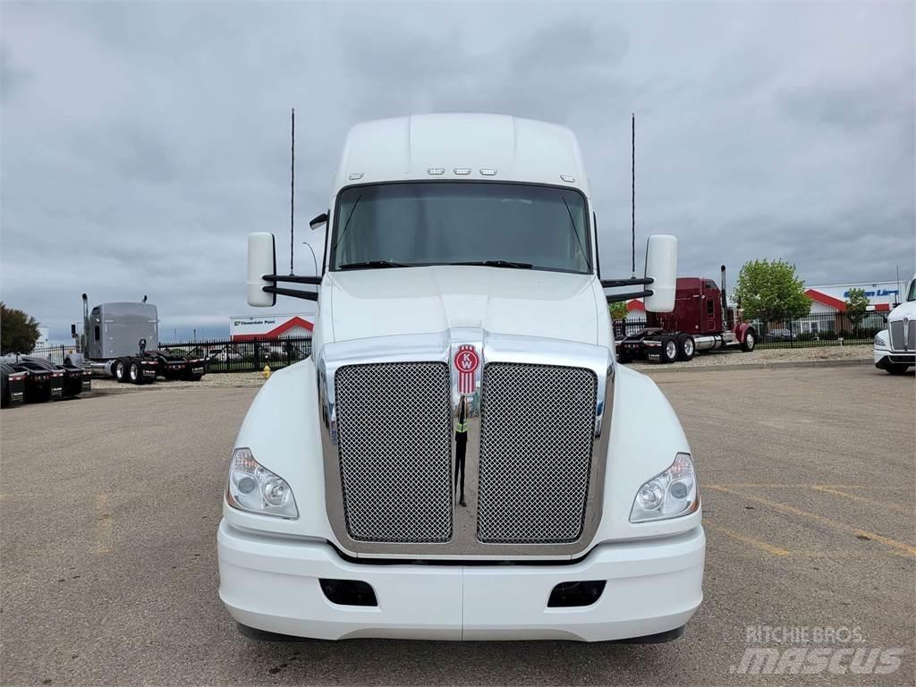 Kenworth T680 Τράκτορες