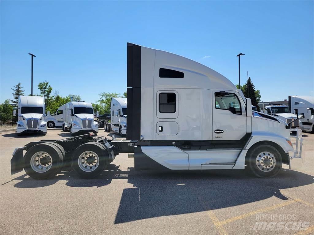 Kenworth T680 Τράκτορες