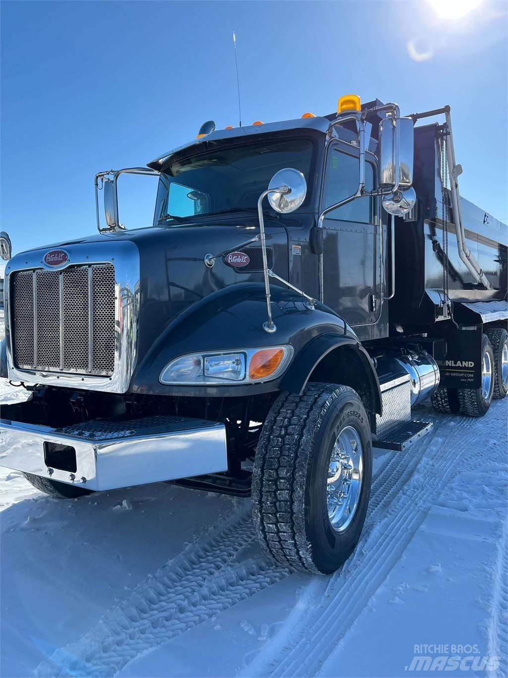 Peterbilt 348 Φορτηγά Ανατροπή