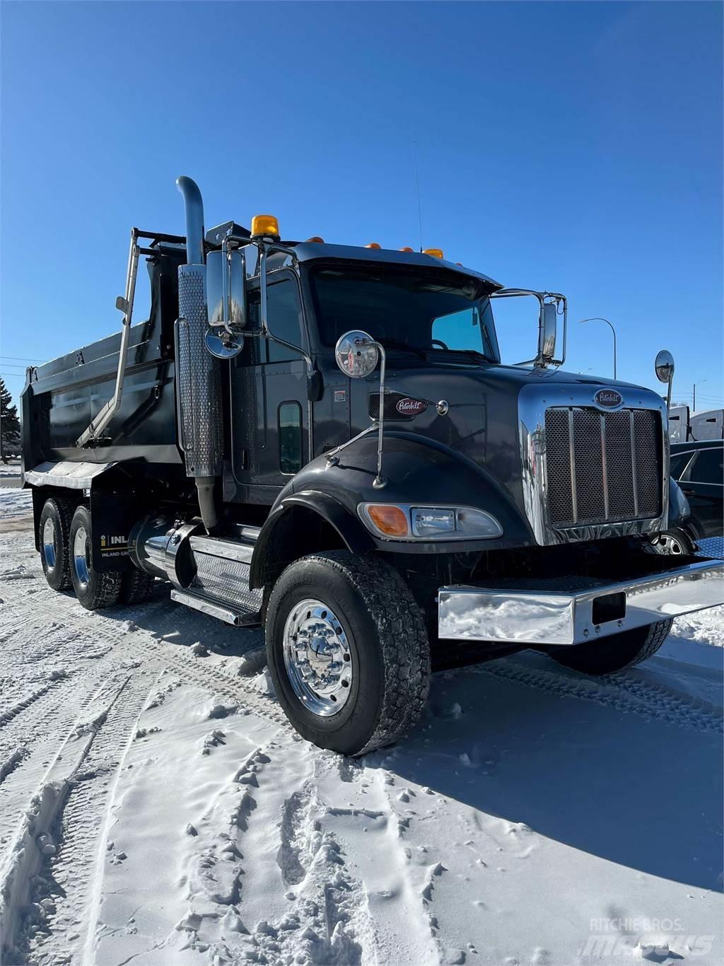 Peterbilt 348 Φορτηγά Ανατροπή