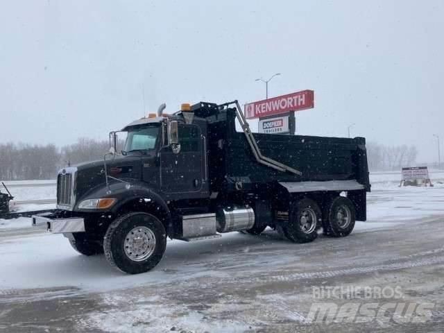 Peterbilt 348 Φορτηγά Ανατροπή