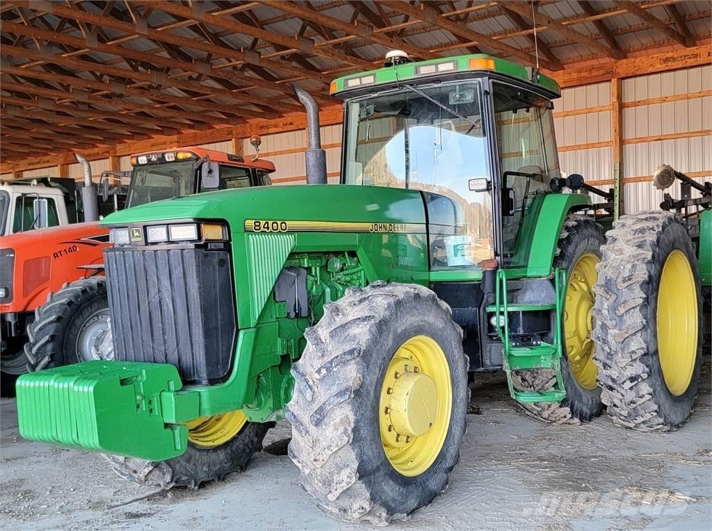 John Deere 8400 Τρακτέρ