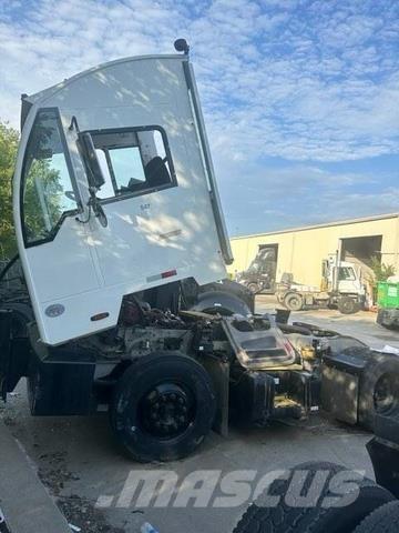 Autocar  Νταλίκες μεταφοράς εμπορευματοκιβωτίων