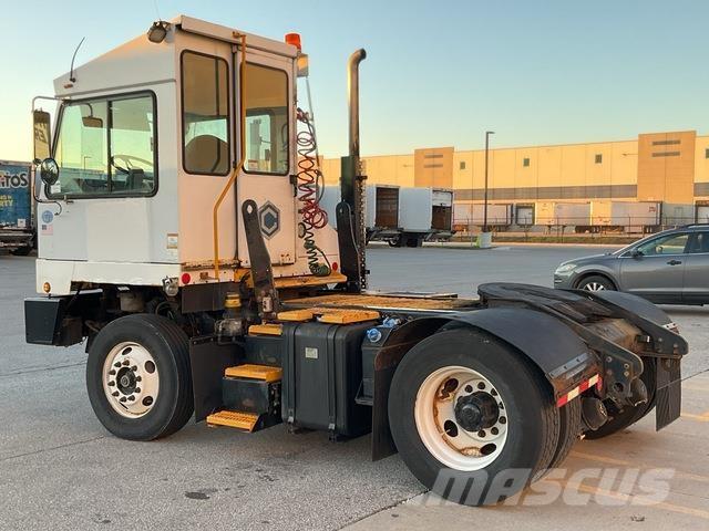 Capacity  Νταλίκες μεταφοράς εμπορευματοκιβωτίων