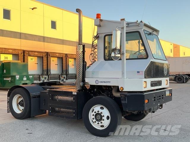 Capacity  Νταλίκες μεταφοράς εμπορευματοκιβωτίων