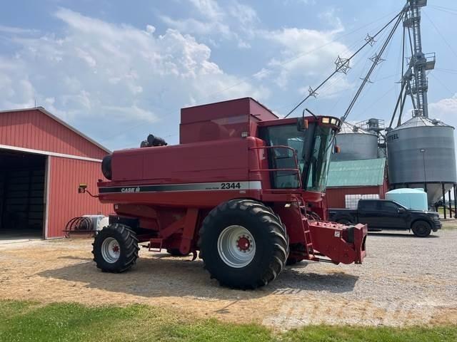 Case IH 2344 Θεριζοαλωνιστικές μηχανές