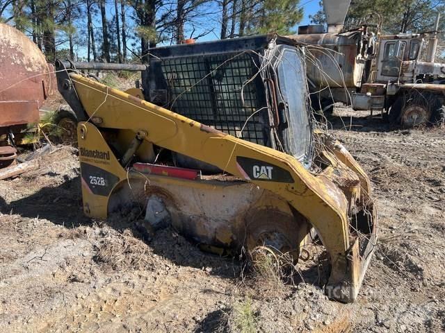 CAT 252B3 Φορτωτάκια