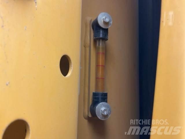 CAT 320 Εκσκαφείς με ερπύστριες