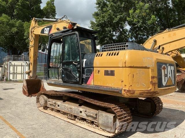 CAT 320D2 Εκσκαφείς με ερπύστριες
