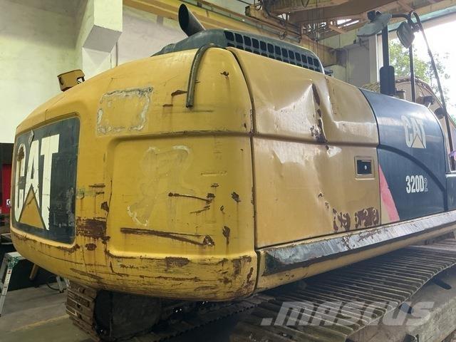 CAT 320D2 Εκσκαφείς με ερπύστριες