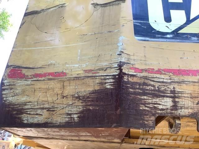 CAT 6015B Εκσκαφείς με ερπύστριες